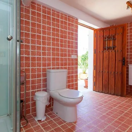 Classic For 12- Pool, Bbq, Big Exterior Area