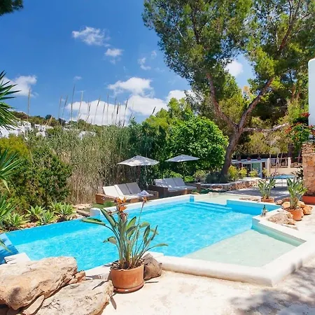 Villa Classic For 12- Pool, Bbq, Big Exterior Area