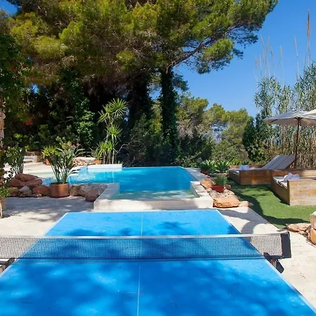 Villa Classic For 12- Pool, Bbq, Big Exterior Area *