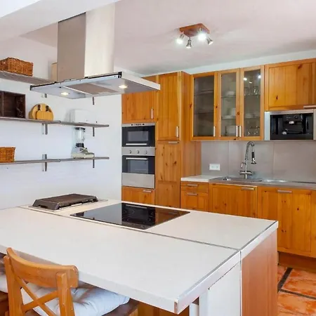 Classic For 12- Pool, Bbq, Big Exterior Area *