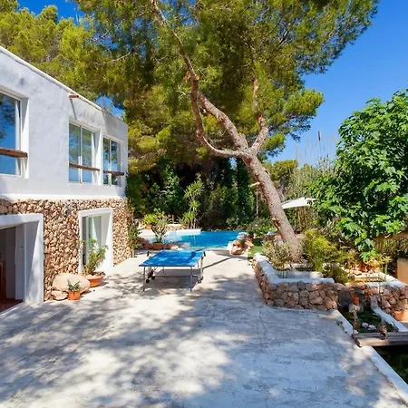 Classic For 12- Pool, Bbq, Big Exterior Area *